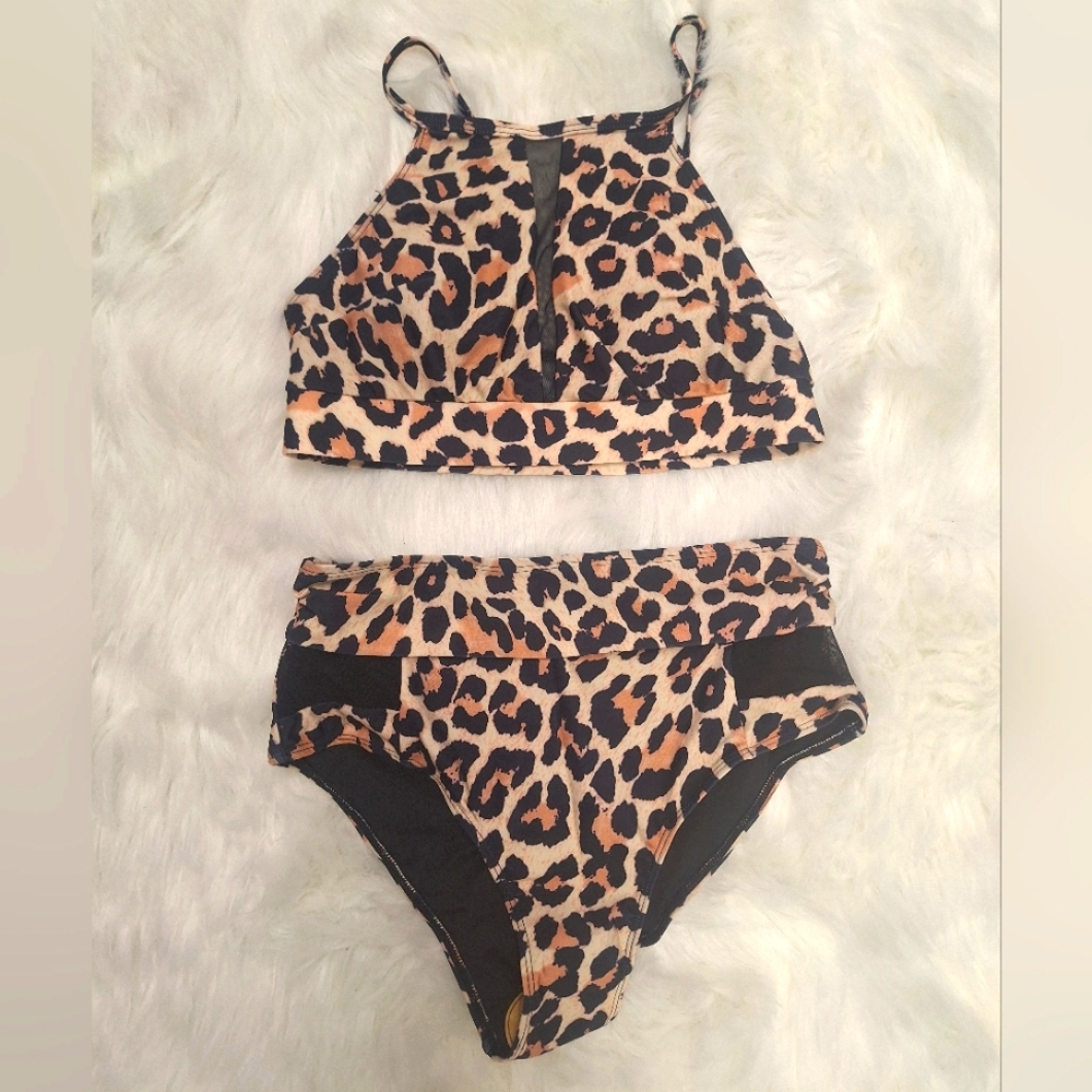2pc Leopard Print halter style swimsuit Bikini- NWOT